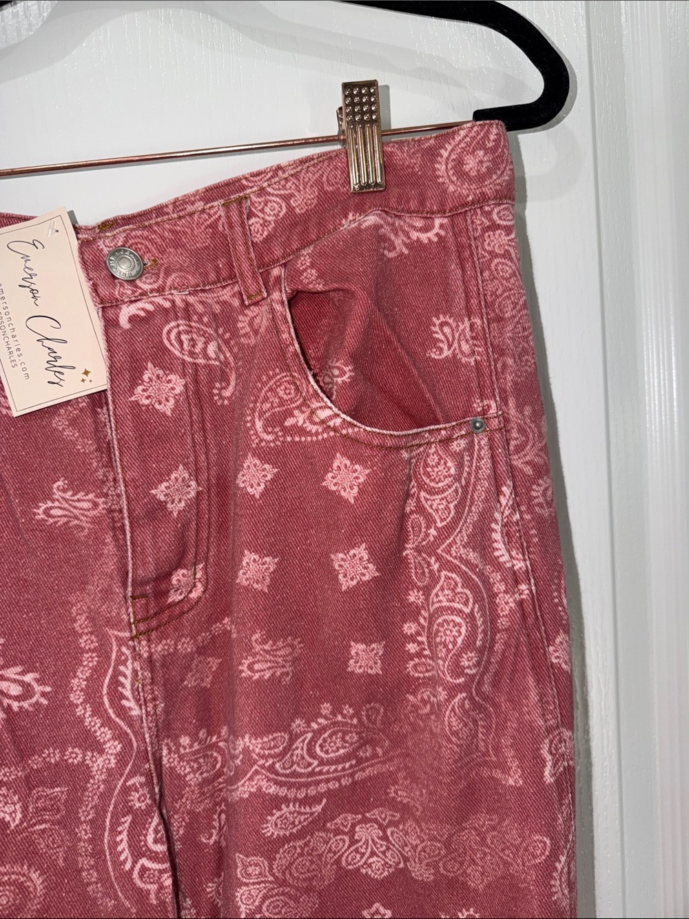 ee:some Mineral Washed Paisley Printed Barrel jeans size medium NWT - Picture 4 of 8